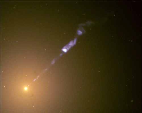 M87から噴出しているジェット