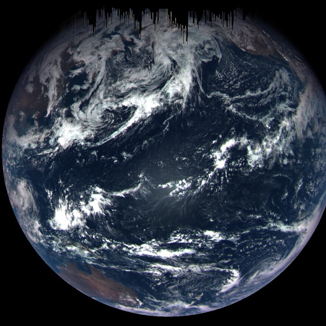 オシリス・レックスが17万kmの距離から撮影した地球