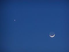 （斉藤昌也氏撮影の月と金星の写真）