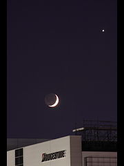 （中山伸二氏撮影の月と金星の写真）