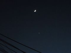 （高橋健二氏撮影の月と金星の写真 2）