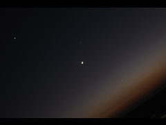 （やまさ氏撮影の月と水星、金星、木星の写真 1）