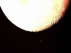 （佐藤崇氏撮影の土星と月の写真）