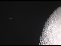 （kajikaj氏撮影の土星と月の写真 2）