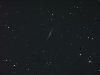 （NGC 5907の写真）