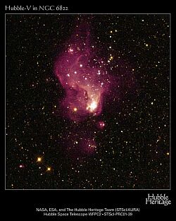 NGC 6822  ϥå֥ V μ̿