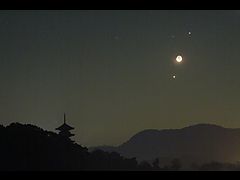 （横田富美夫氏撮影の月と金星、木星の写真）